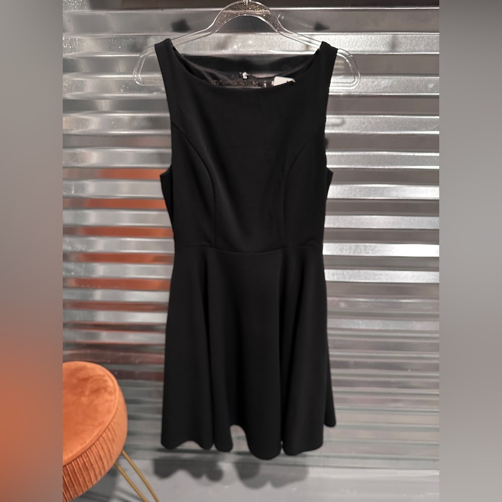 Lulu's Classic Black Dress woman’s size small